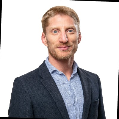 luc henry headshot